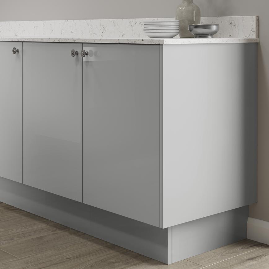 Hockley gloss dove grey continuous MDF plinth 3m fitted with base cabinet and white worktop