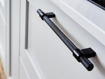 Knurled Brushed Blk T-Bar Handle