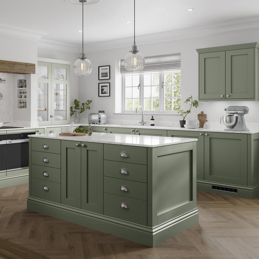 Chilcomb Reed Green Main Set Shot