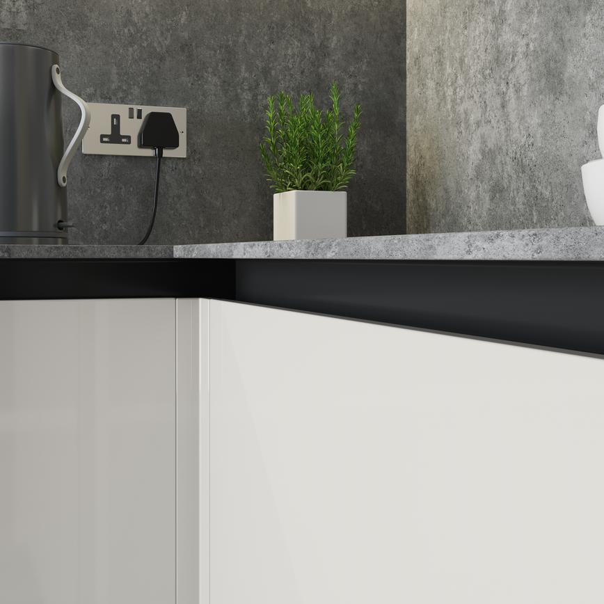 Greenwich Gloss Dove Grey Handleless detail