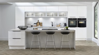 Hockley Mirror Gloss White Main Set Shot - Head On