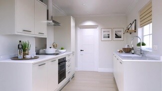 Hockley In Frame Super Matt White EKES Galley