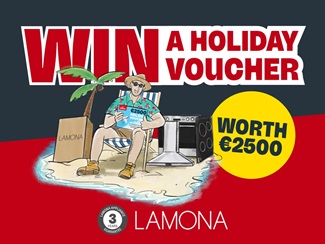 Win a holiday voucher worth 2500 euros sponsored by Lamona appliances. A man sitting in a deck chair on the beach with a palm tree and Lamona appliances.